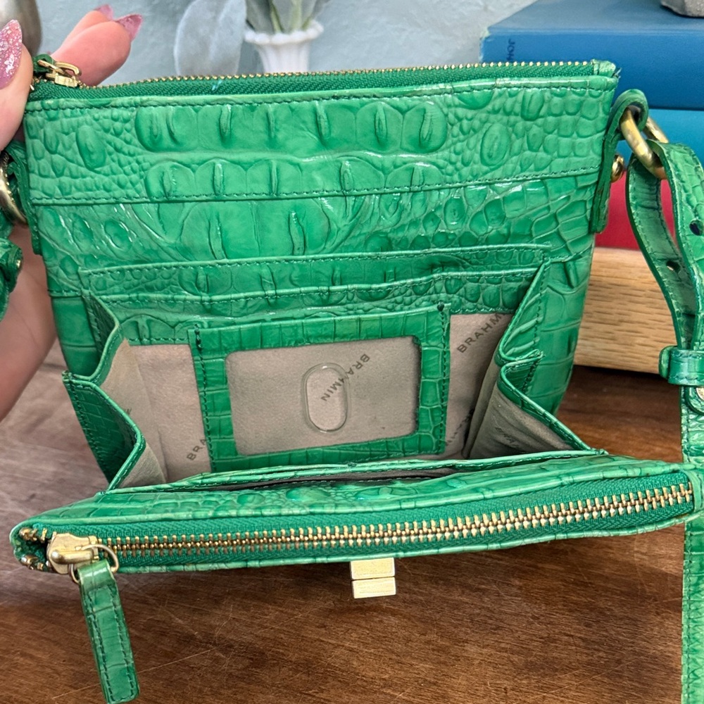 Brahmin Green Croc-Embossed Leather Crossbody Gold Turn lock - Picture 7 of 15